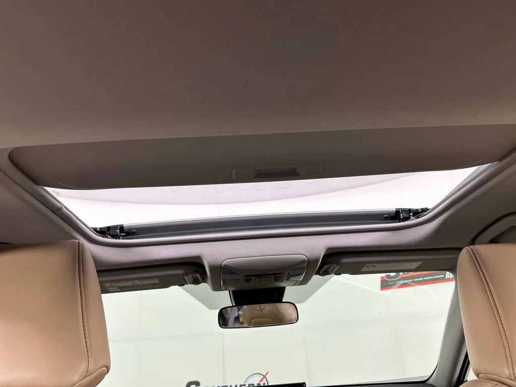 Used 2022 Green Toyota XLE Premium image 19