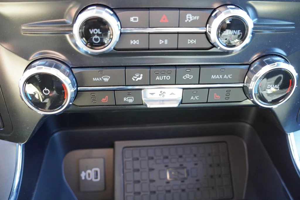 New 2026 Avalanche Ford XLT image 16
