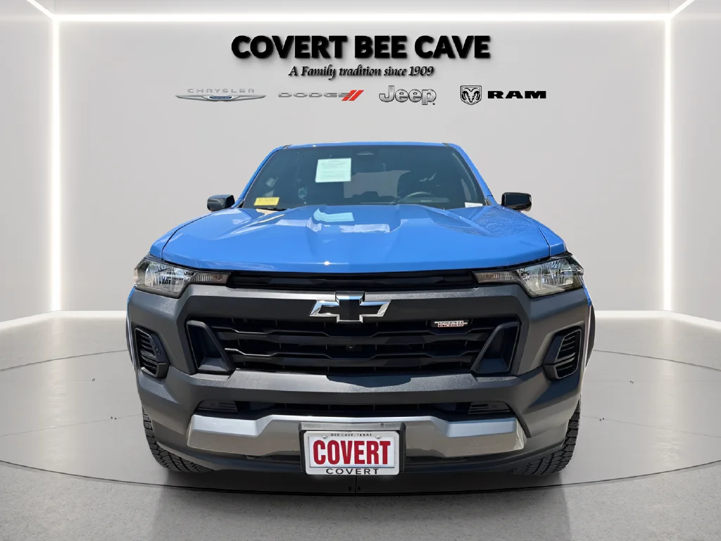 Used 2025 Blue Chevrolet Trail Boss image 3