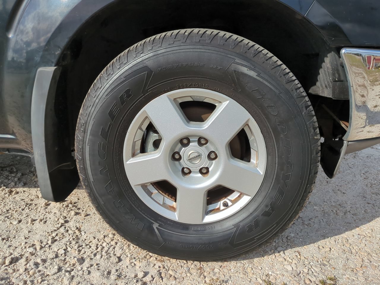 Used 2006 Super Black Nissan  image 11