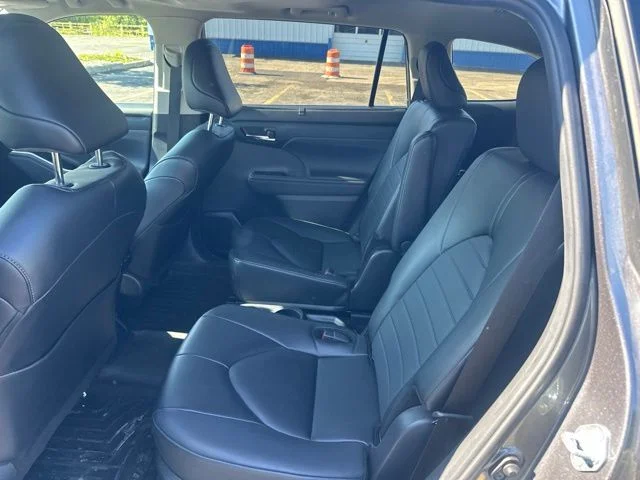 2024 Toyota Highlander XLE - Photo 12