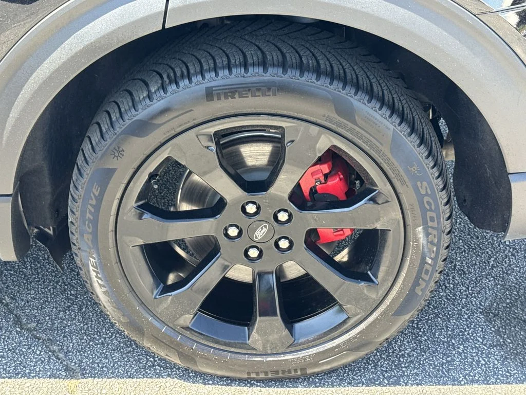 2023 Ford Explorer ST - Photo 20