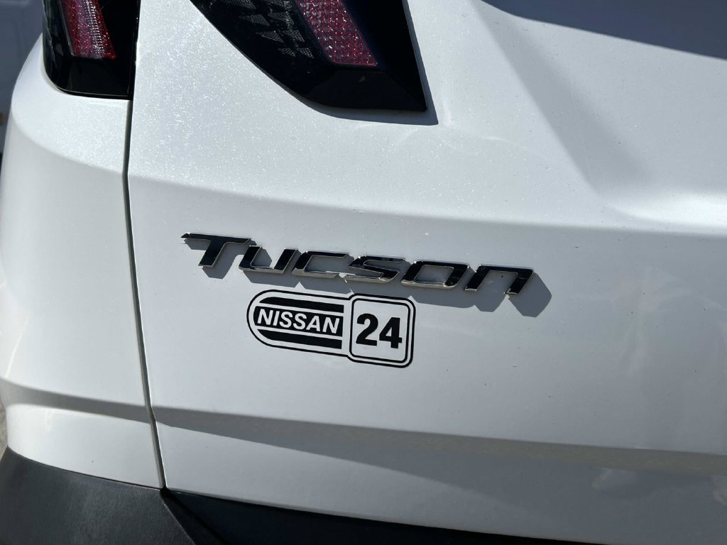Used 2023 White Hyundai Limited image 14