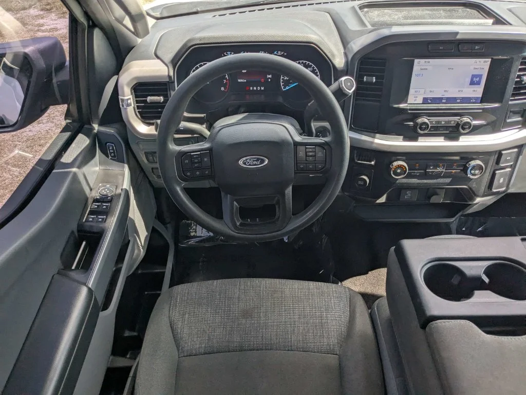 Used 2023 Oxford White Ford XLT image 15
