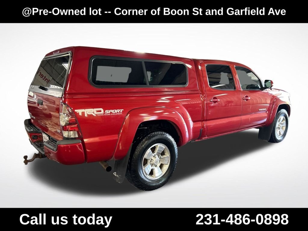 Used 2015 Red Toyota Base image 5