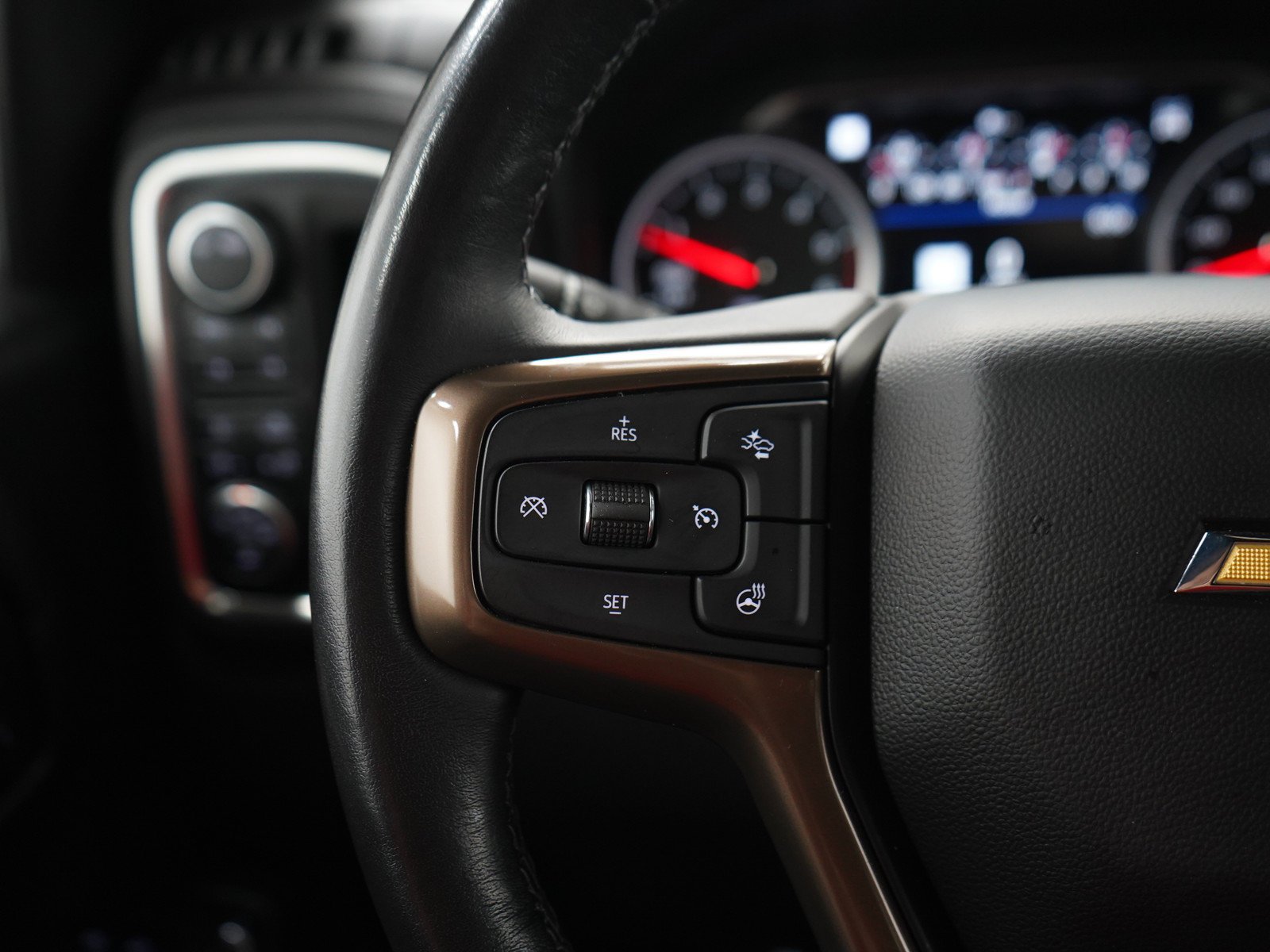 Used 2022 Northsky Blue Metallic Chevrolet High Country image 24