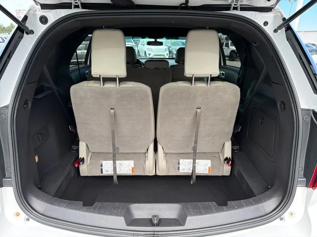 Used 2015 White Ford XLT image 29