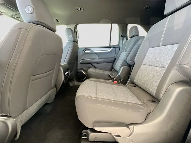 New 2026 Summit White GMC Elevation image 17
