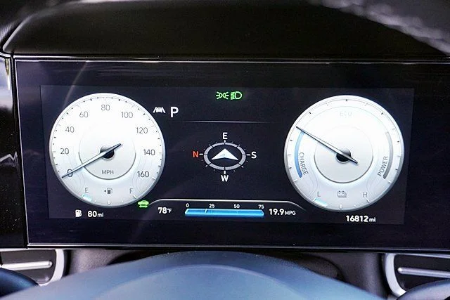 Used 2023 Black Hyundai Limited image 31