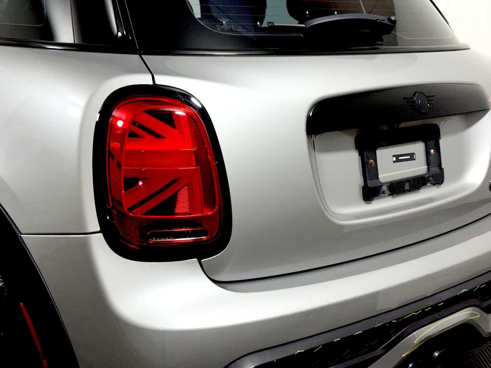 Used 2024 Melting Silver III Metallic MINI Cooper S image 27
