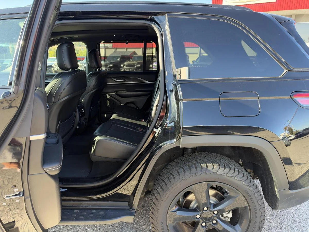 Used 2024 Black Jeep Limited image 17