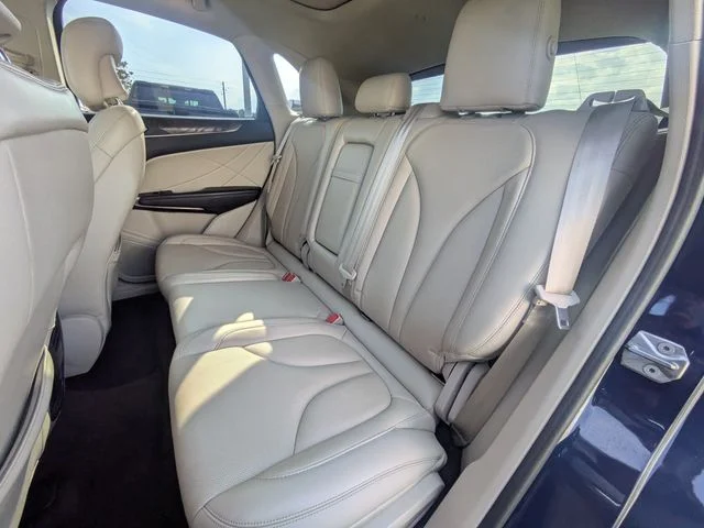 Used 2019 Rhapsody Blue Metallic Lincoln Reserve image 14
