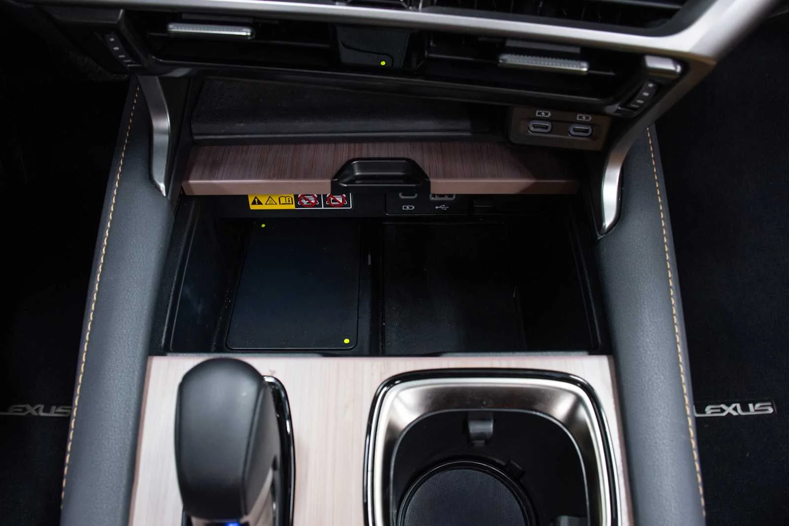 Used 2025 Eminent White Pearl Lexus Premium image 20