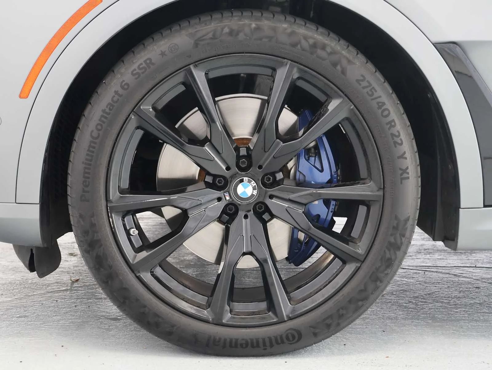 Used 2024 Frozen Pure Grey Metallic BMW M60i image 11