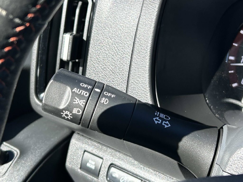 Used 2025 Black Nissan PRO-4X image 30