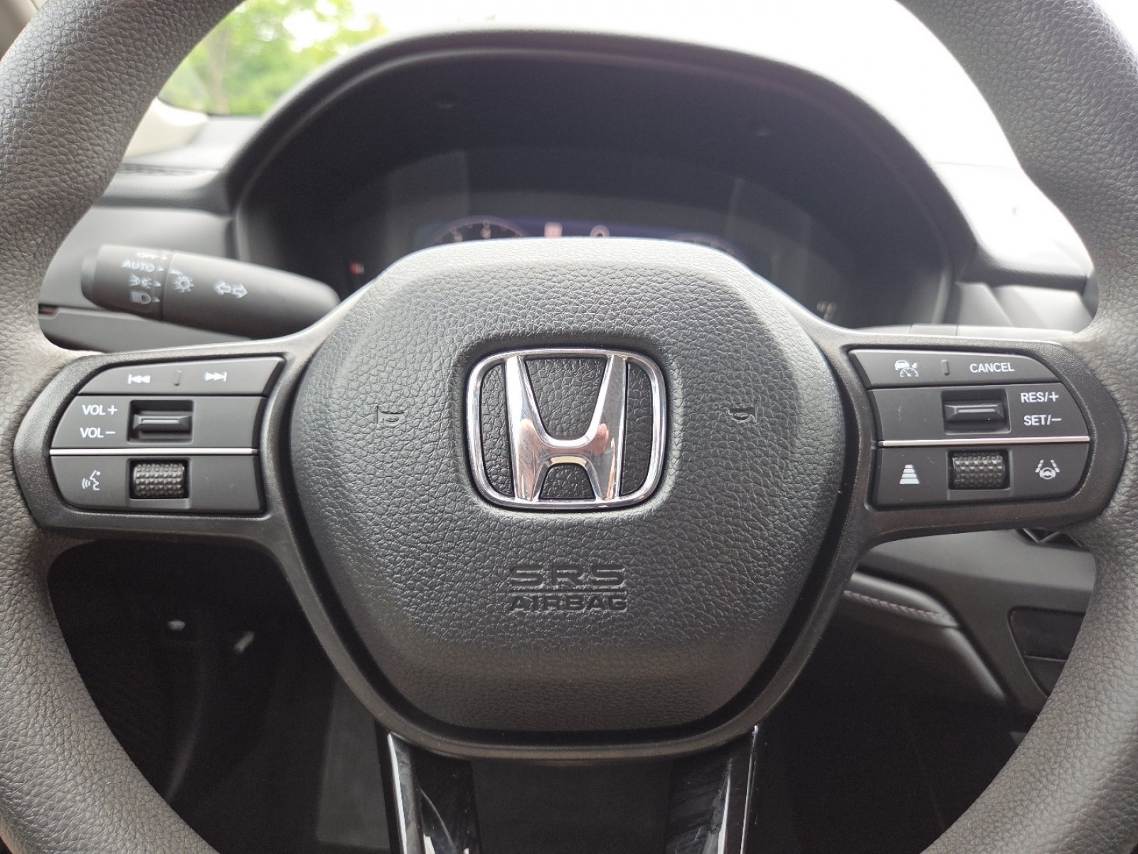 Certified Used 2025 Meteorite Gray Metallic Honda LX image 27