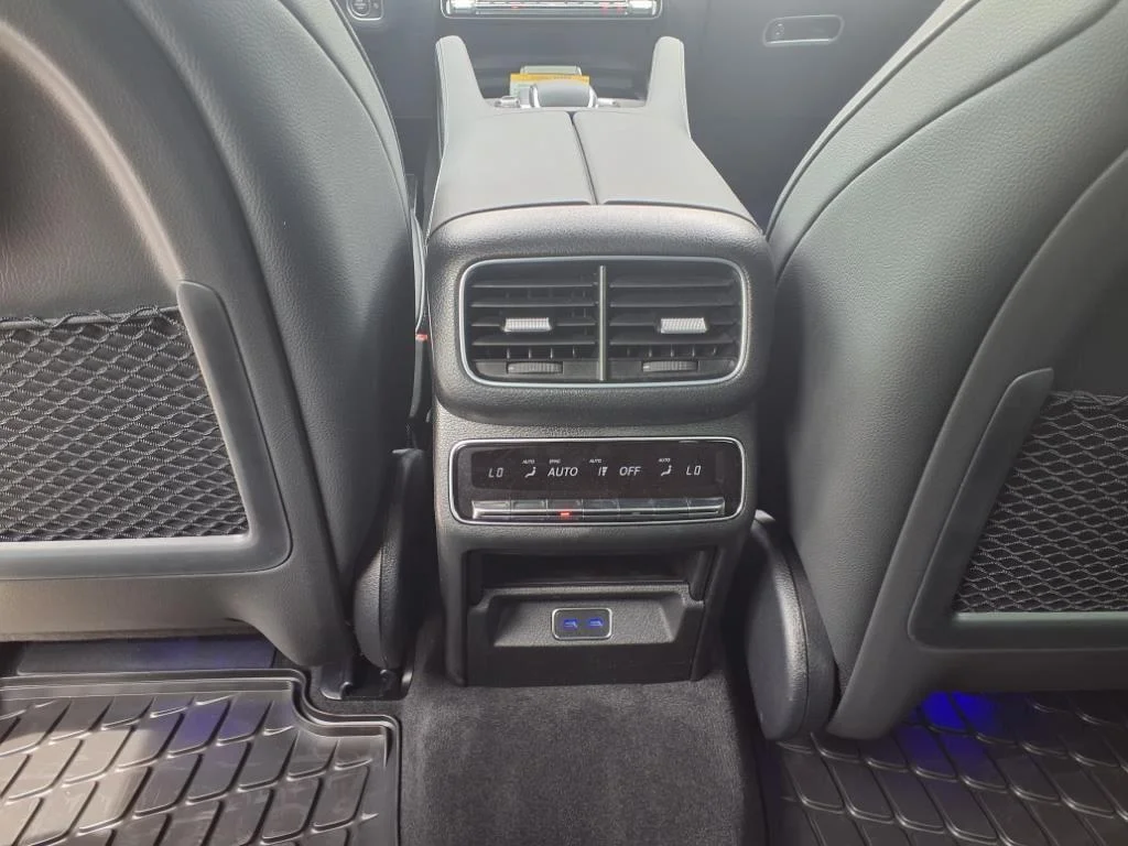 Used 2025 MANUFAKTUR Alpine Grey Mercedes-Benz GLS 450 image 21