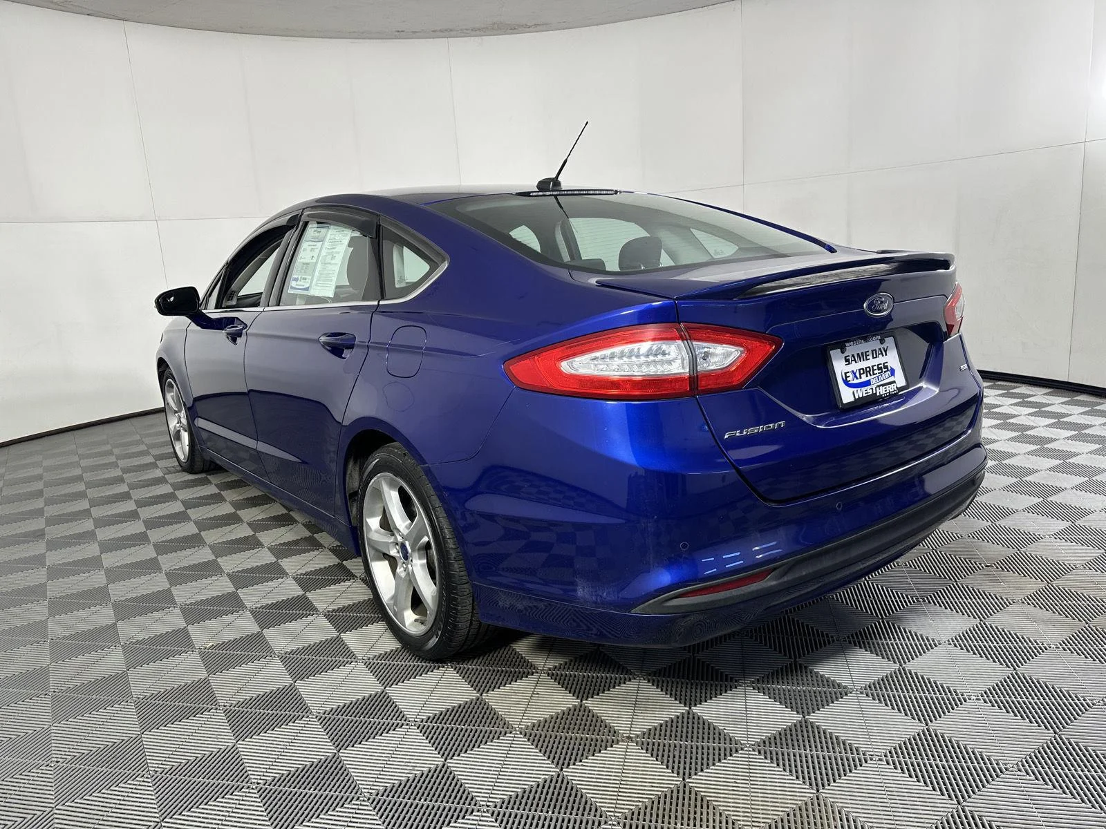 Used 2016 Deep Impact Blue Ford SE image 16