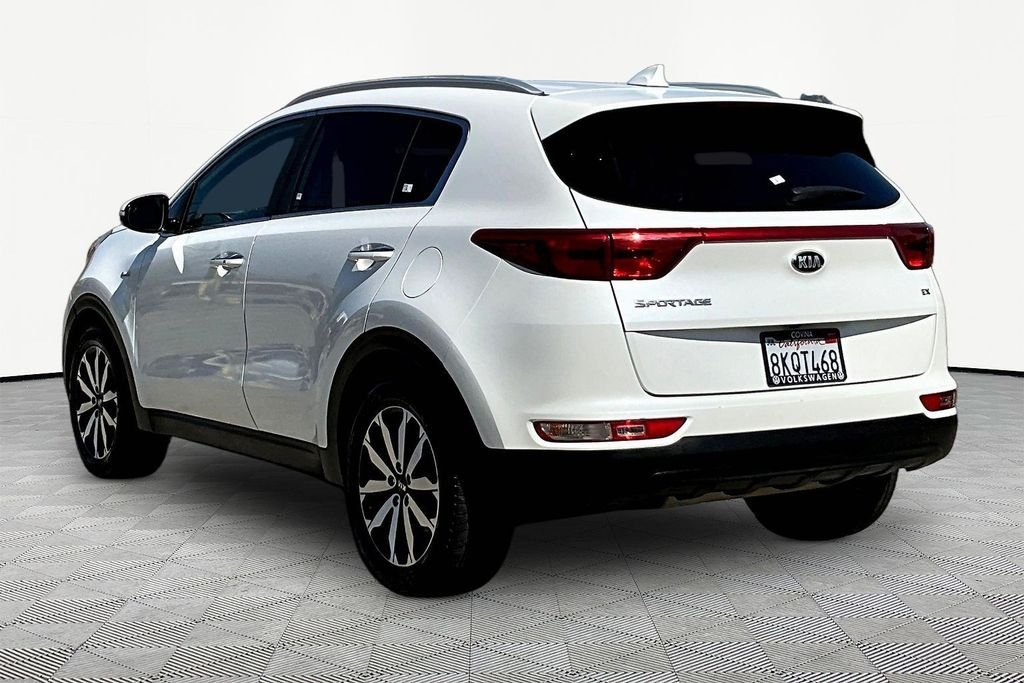 Used 2018 White Kia EX image 4
