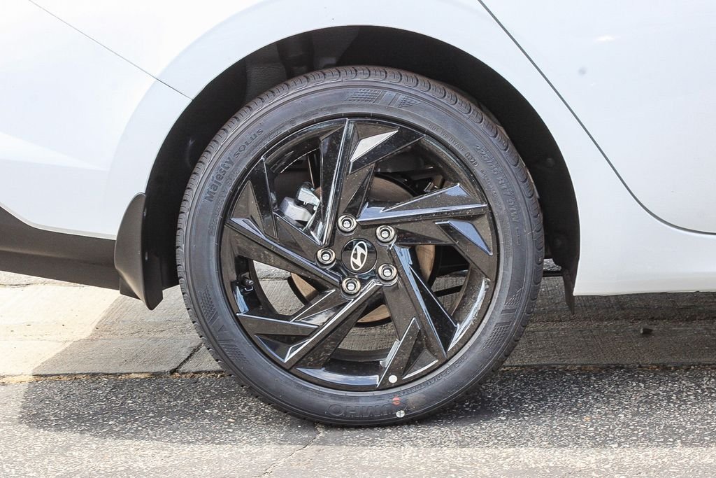 New 2026 White Hyundai SEL Sport image 11