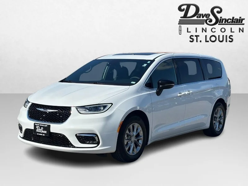Used 2026 White Chrysler Limited image 6