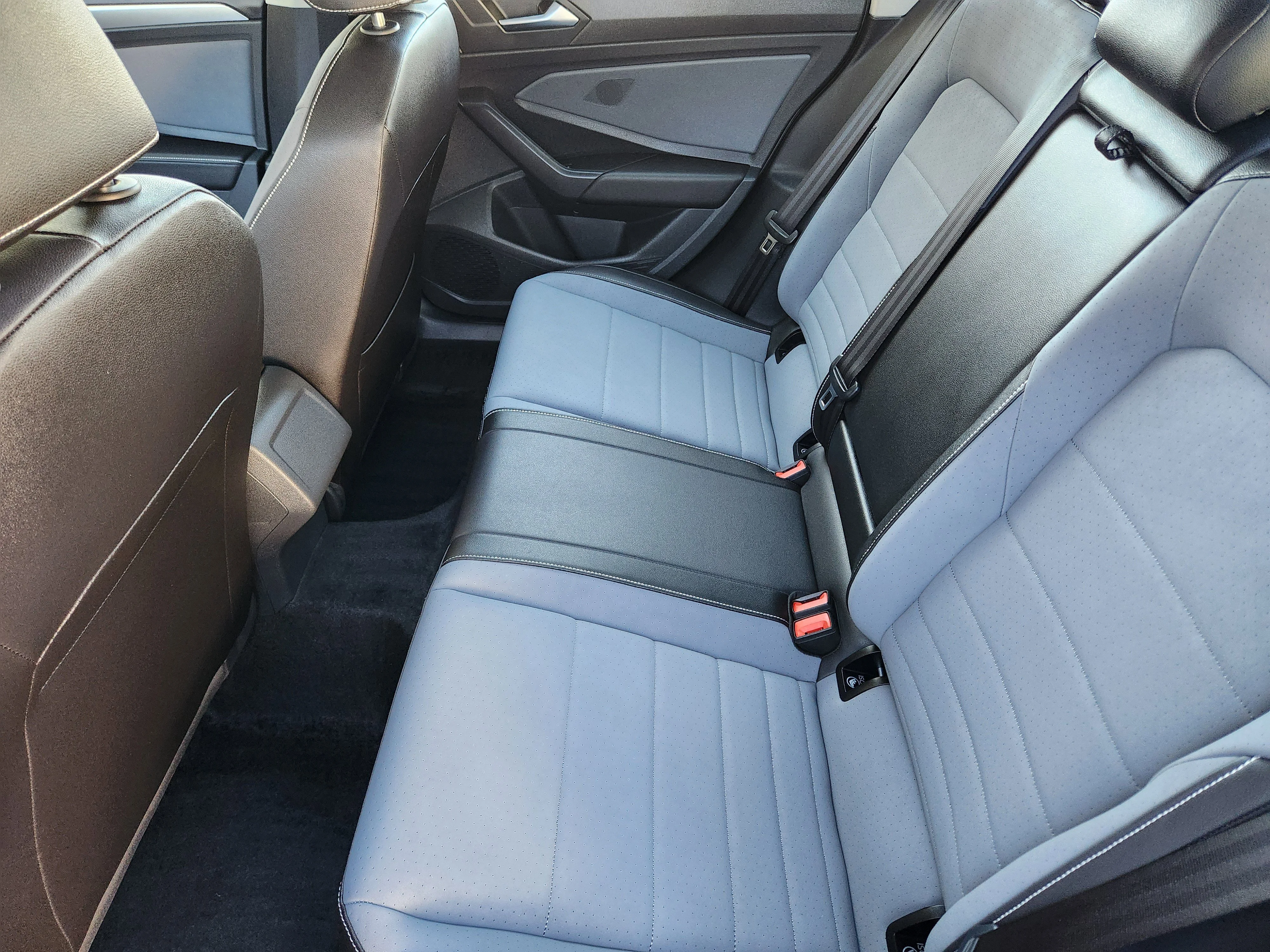 2025 Volkswagen Jetta SE - Photo 11