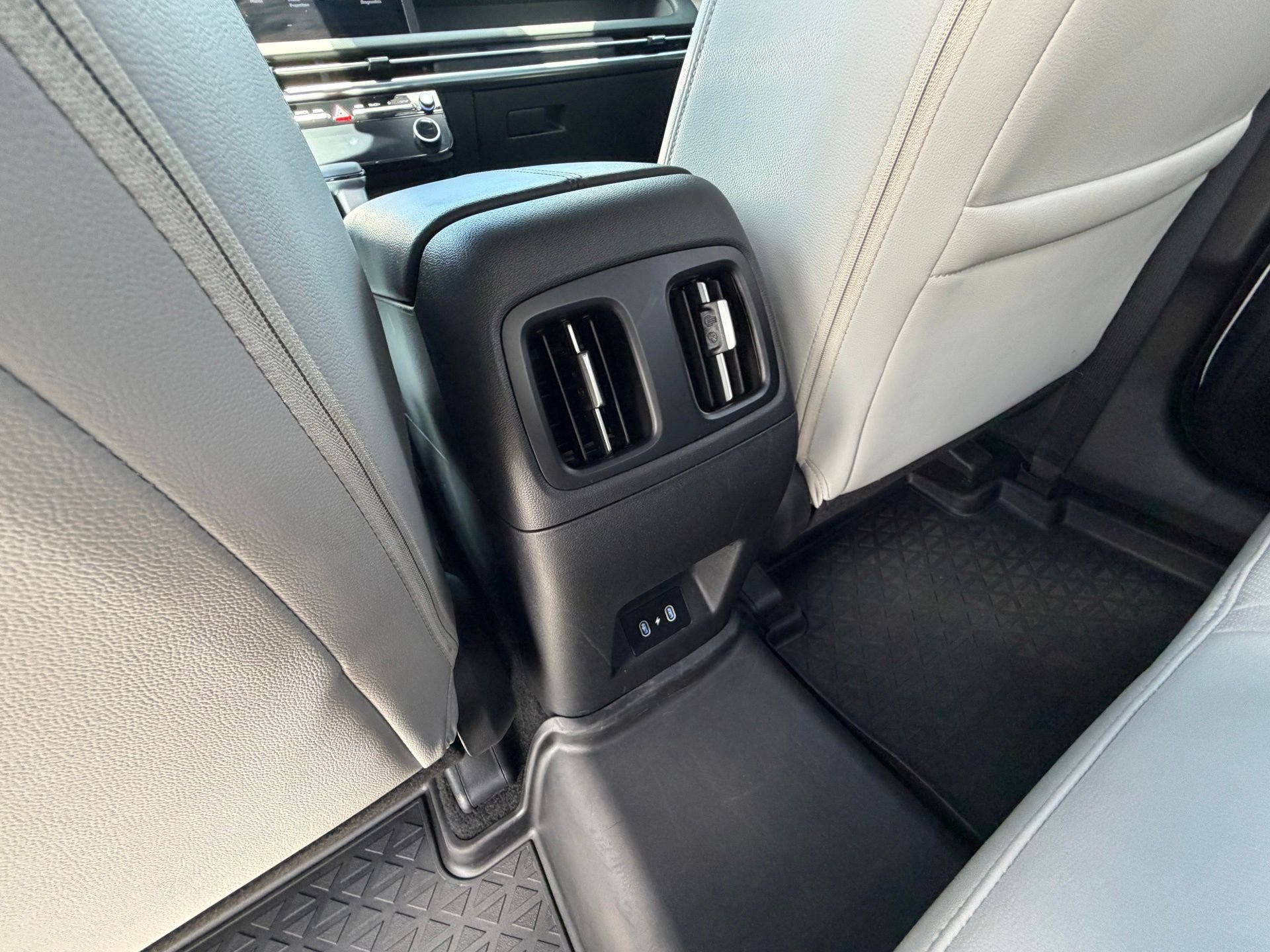 Certified Used 2025 White Hyundai SEL image 32