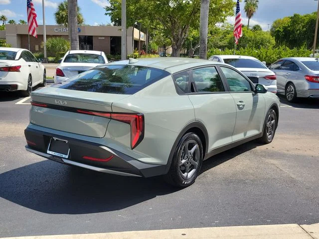 Used 2025 Gray Kia LXS image 4