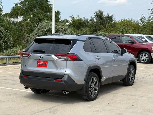 Certified Used 2023 SILVER SKY METALLIC Toyota XLE Premium image 34