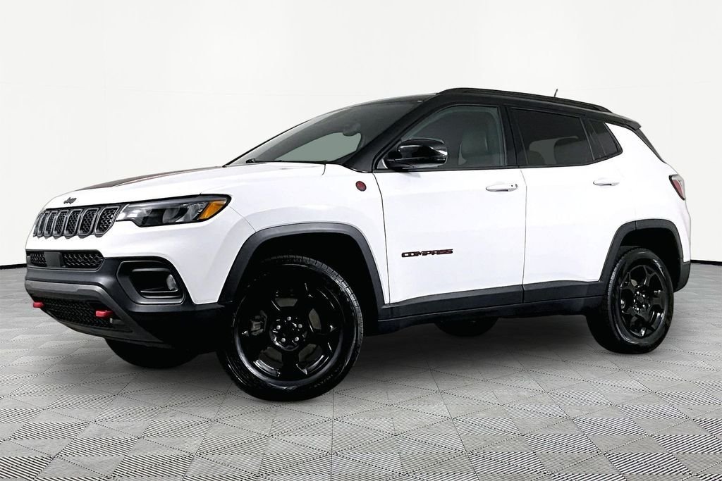 Used 2024 Bright White Clearcoat Jeep Trailhawk image 1