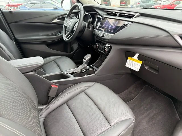 Used 2023 Black Buick Essence image 22