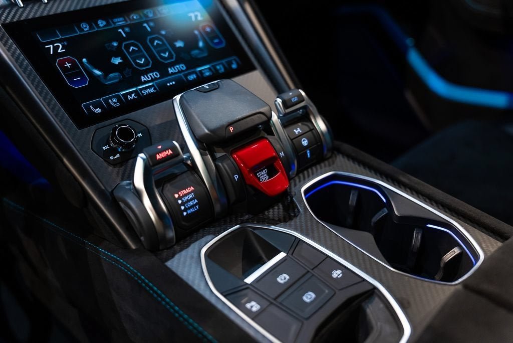 Used 2024 Blu Cepheus Metallic Lamborghini Performante image 29