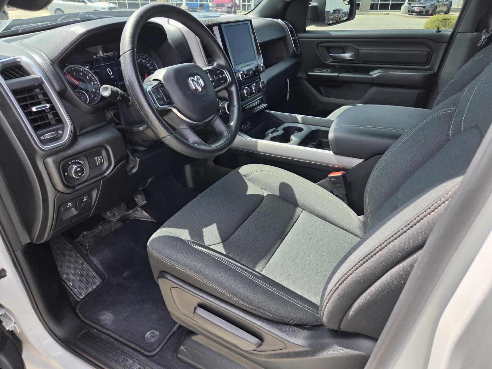 2026 RAM 1500 Express - Photo 14