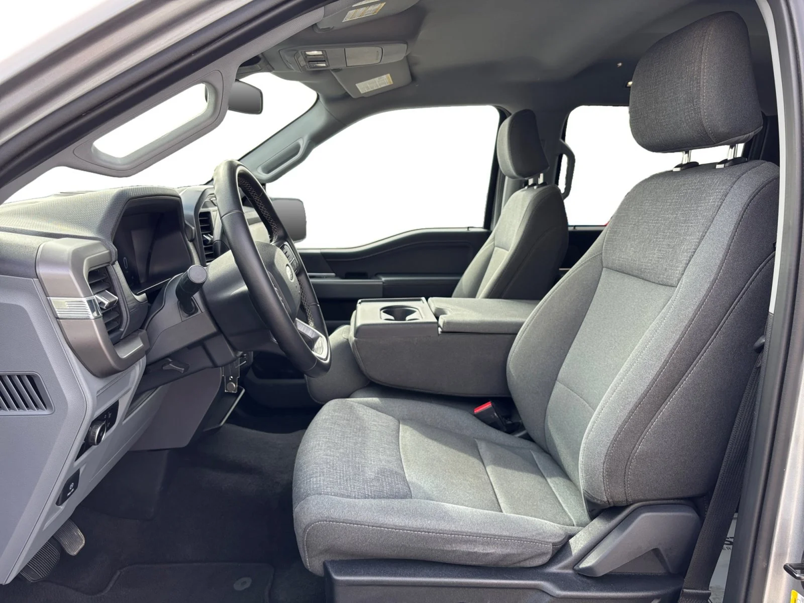Used 2024 Silver Ford XLT * Available Until Exported to USA * image 10