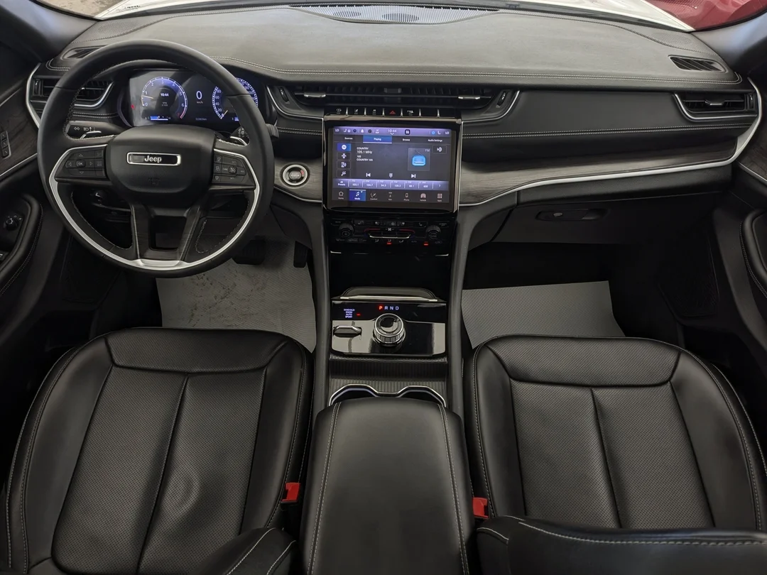 Certified Used 2024 White Jeep Limited - - 4x4 - Luxury Tech II - Black Appearance - Command View Sunroof & More! image 26