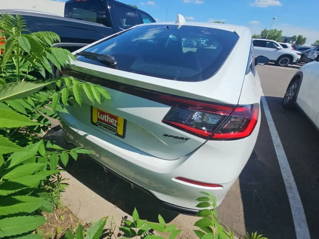 Certified Used 2026 Platinum White Pearl Honda Sport image 5