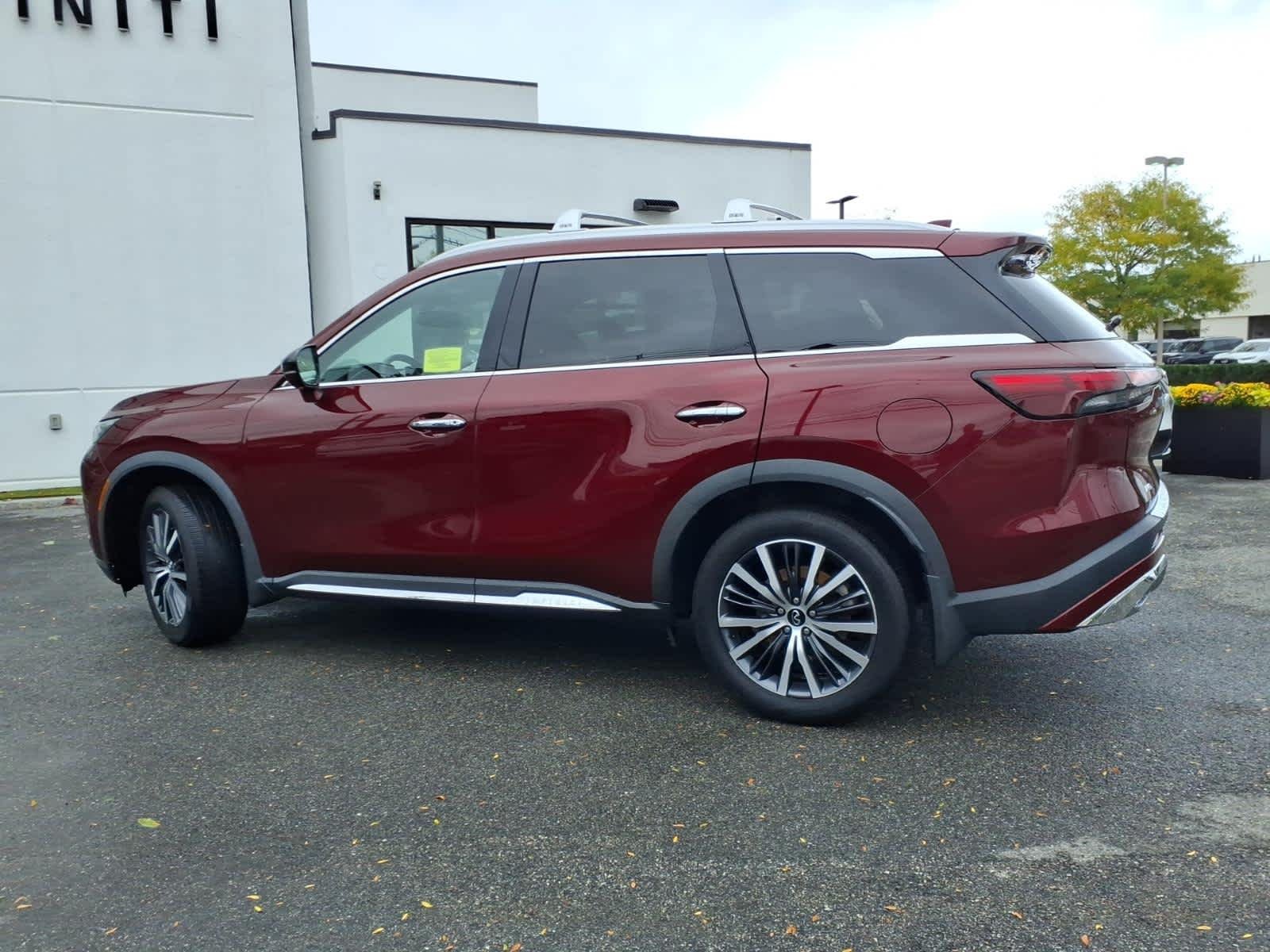 Certified Used 2022 Deep Bordeaux INFINITI SENSORY image 8