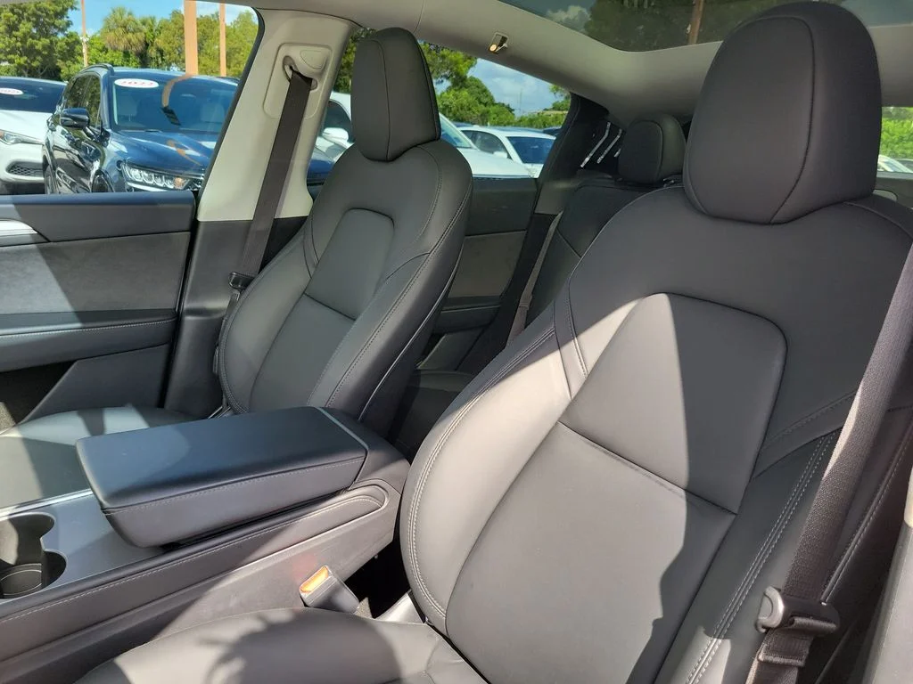 Used 2024 White Tesla Long Range image 26