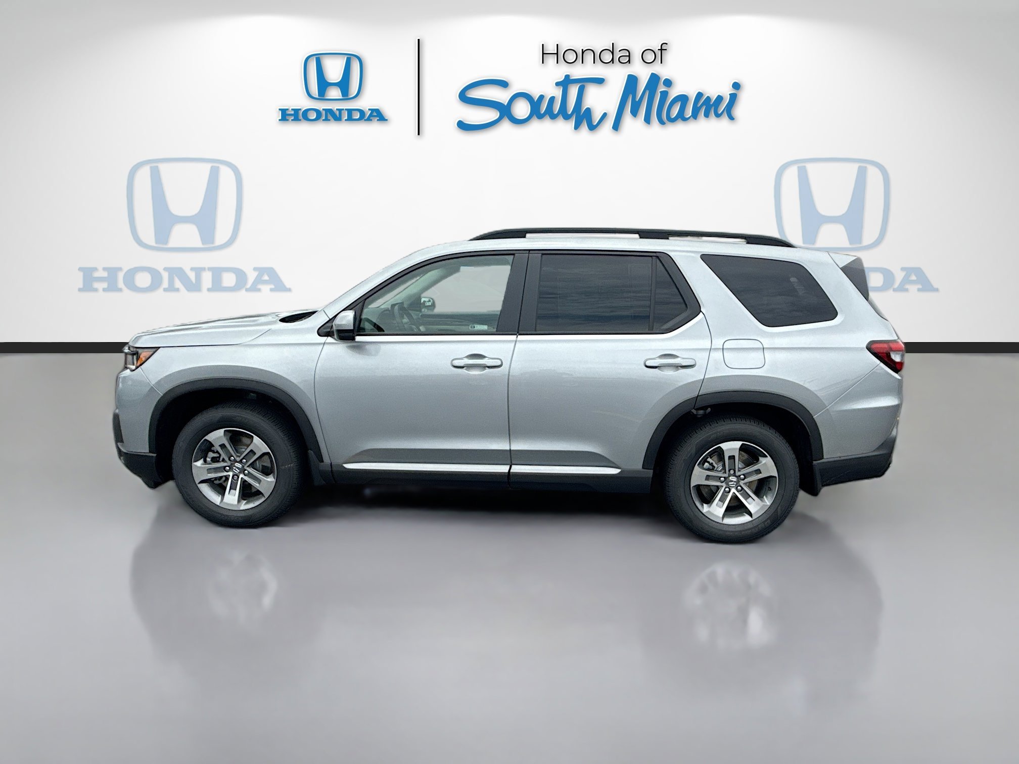New 2026 Solar Silver Metallic Honda EX-L image 4
