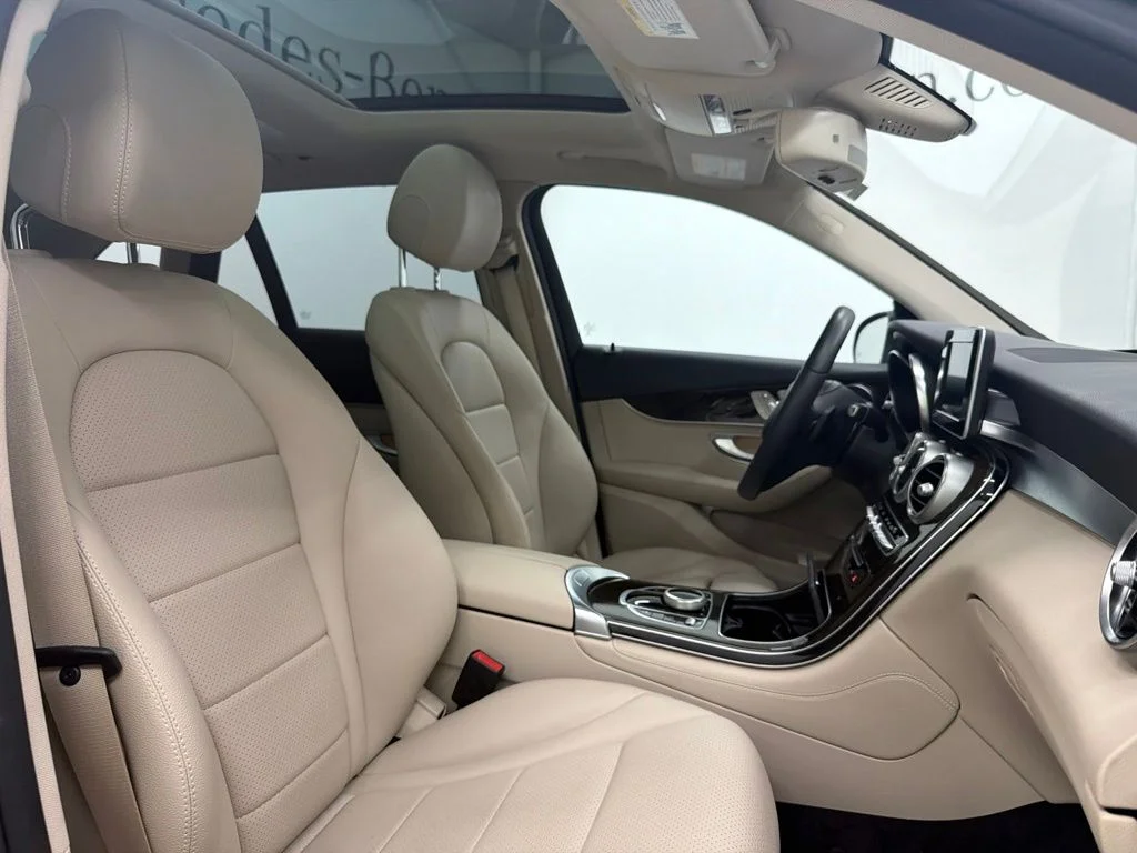 Used 2018  Mercedes-Benz GLC 300 image 33