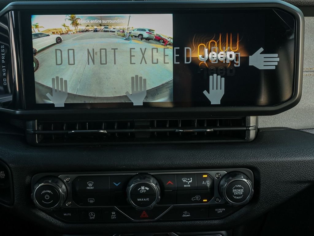 New 2026 Black Clear-Coat Exterior Paint Jeep Sport S image 29