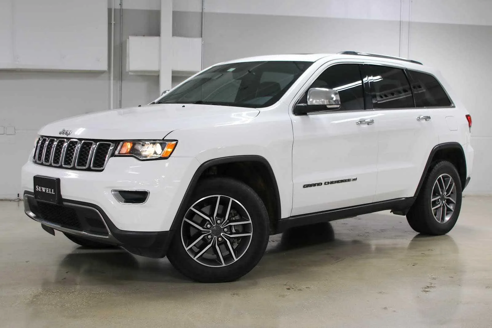 2022 Jeep Grand Cherokee Limited 4WD's photo