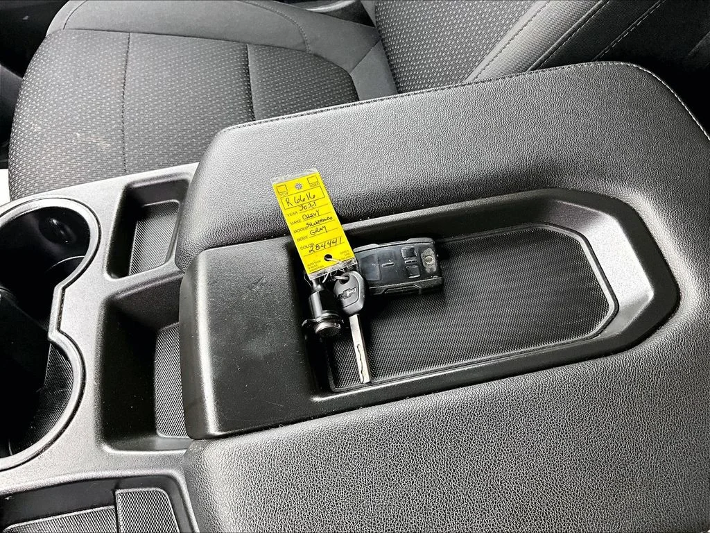 Used 2021 Silver Chevrolet Custom image 10