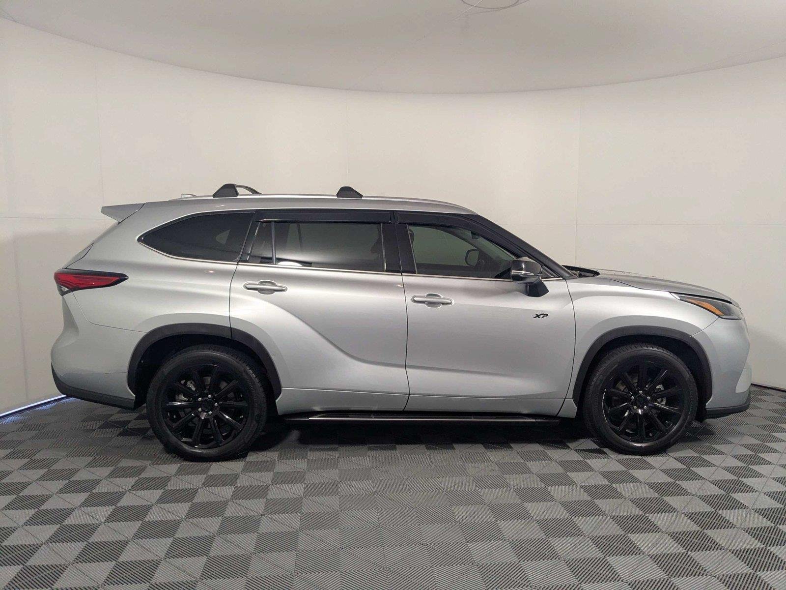 Used 2021 Celestial Silver Metallic TOYOTA XLE image 4