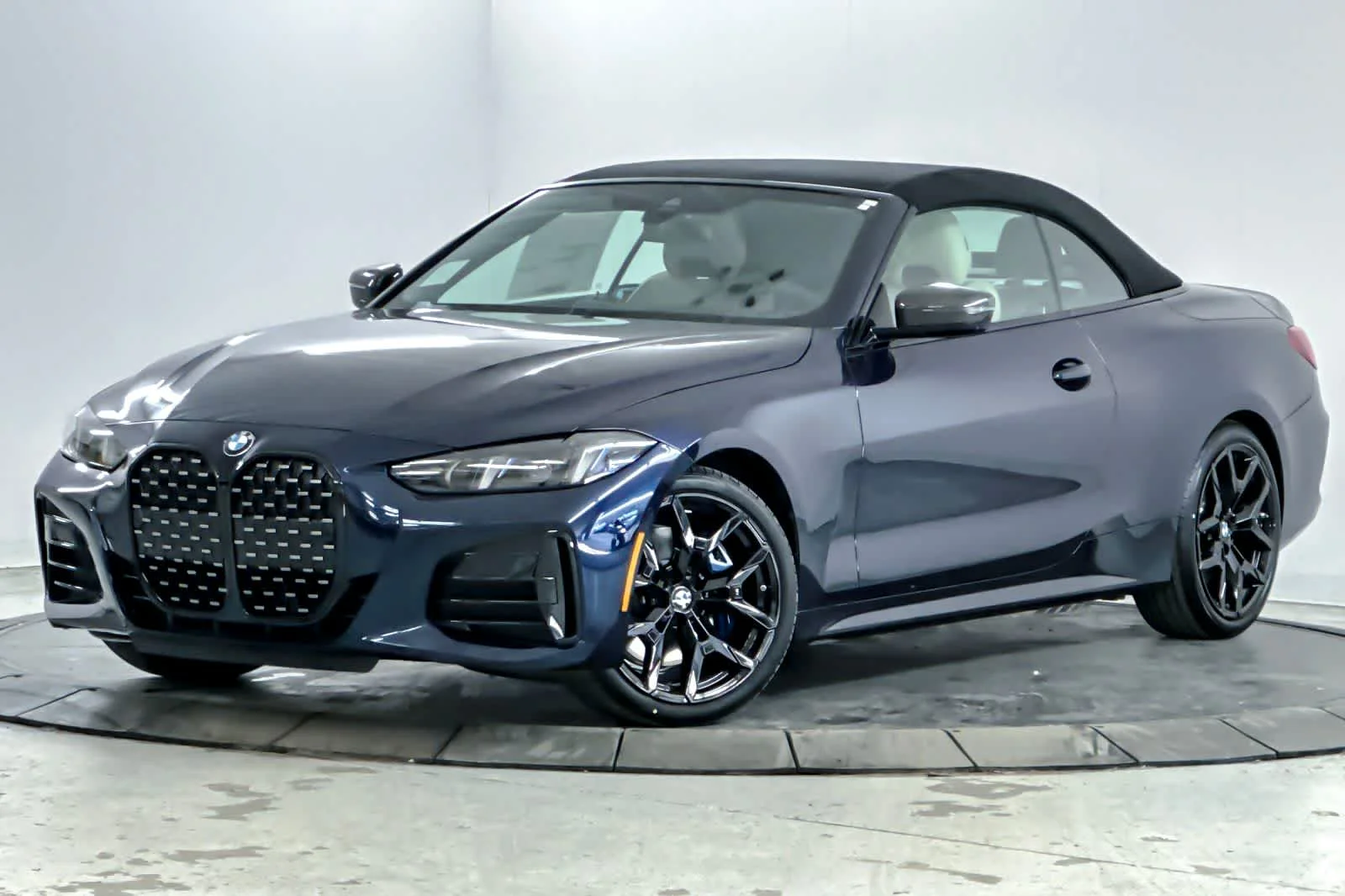 2026 BMW 4 Series 430i - Photo 10
