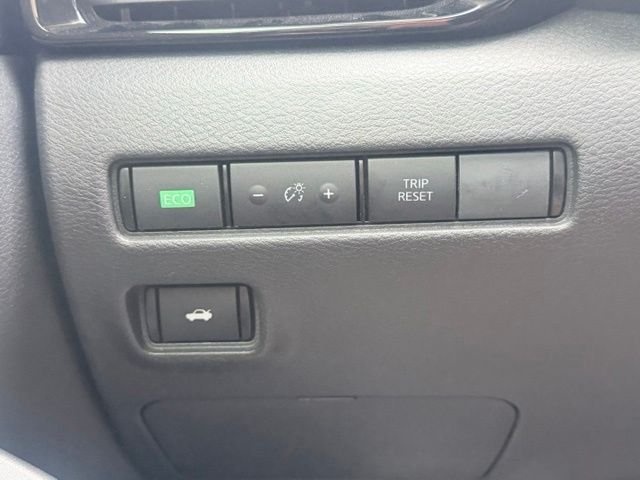 Certified Used 2025 White Nissan SV image 19