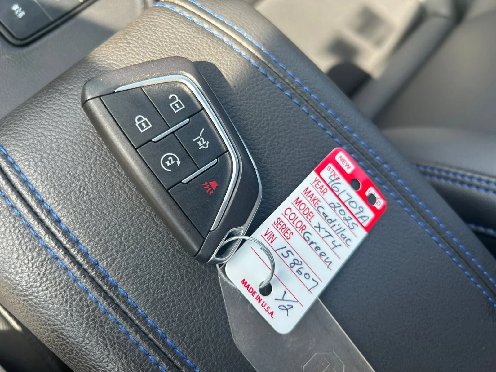 Used 2025 EMERALD LAKE GREEN Cadillac AWD Sport image 27