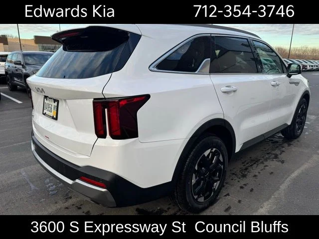2025 Kia Sorento S - Photo 2