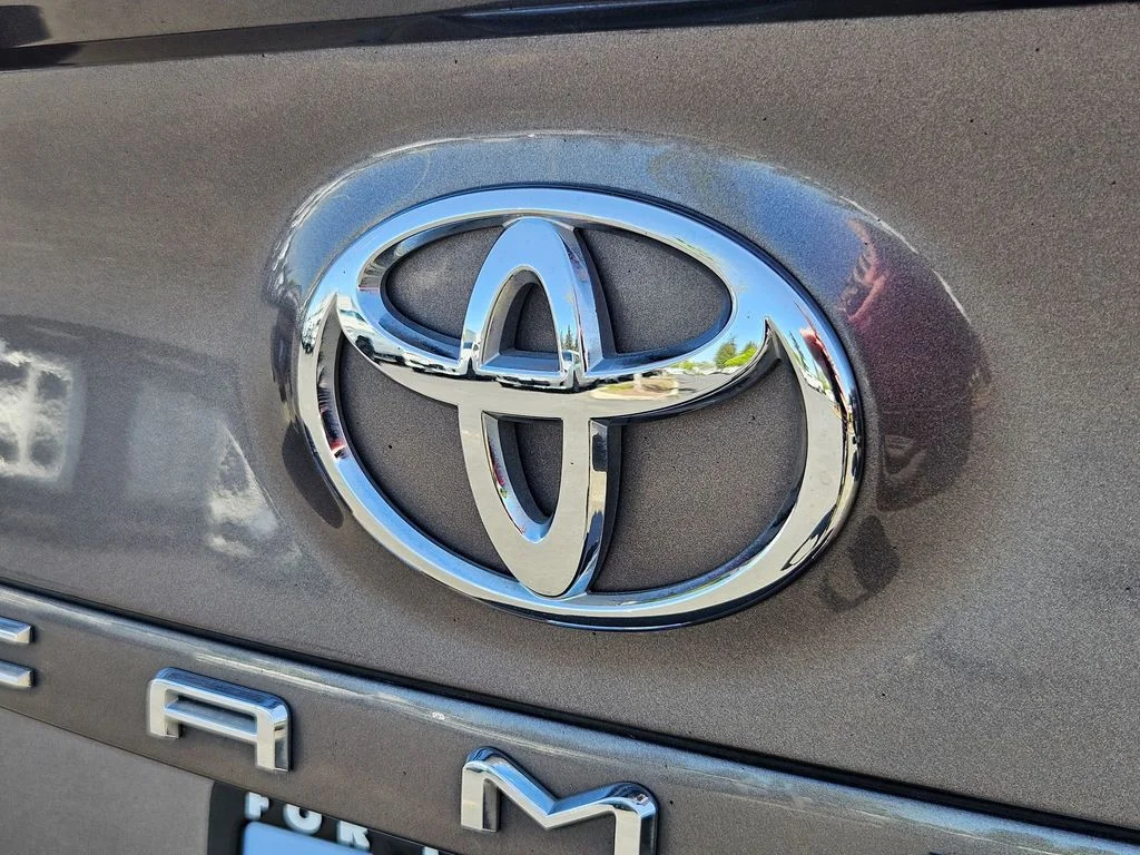 Used 2024 Predawn Gray Mica Toyota SE image 26