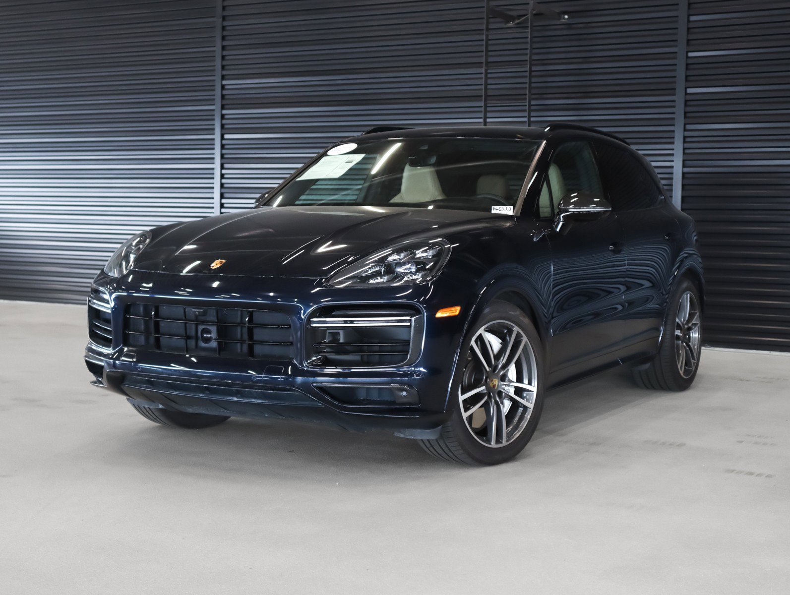 2022 Porsche Cayenne Turbo's photo